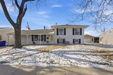 408 Day St NW, Cedar Rapids, IA 52405