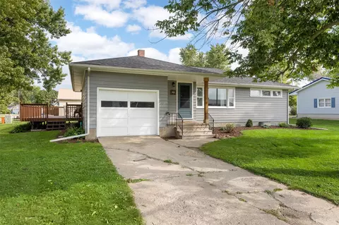 200 Hubbell St, Martelle, IA 52305