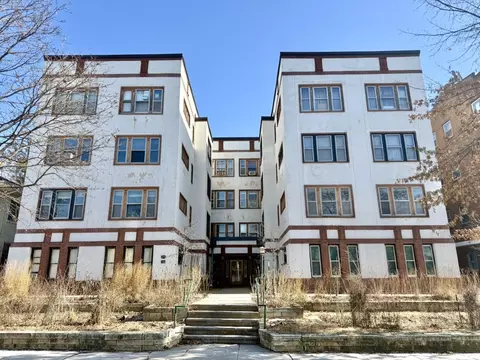 228 S Summit St #B-1, Iowa City, IA 52240
