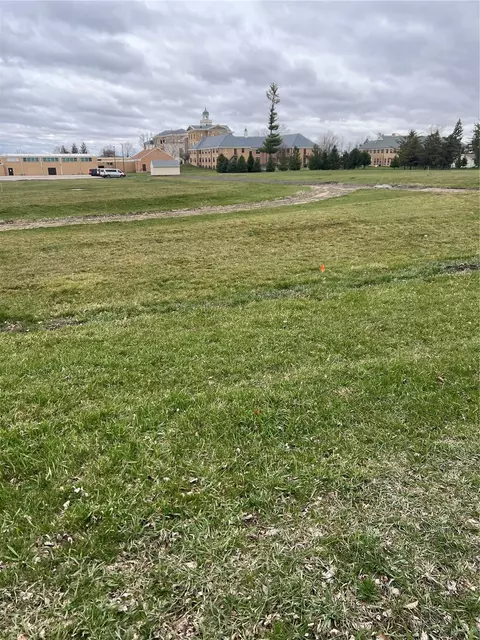 1001 W 13th St, Vinton, IA 52349