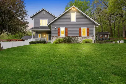1432 Hickory Hollow Rd NE, Solon, IA 52333