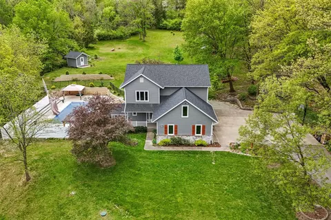 1432 Hickory Hollow Rd NE, Solon, IA 52333