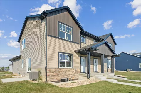 2398 Bluegrass St, Marion, IA 52302