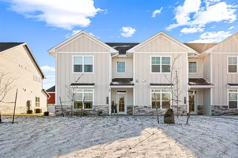 4675 Herbert Hoover Hwy SE #C, Iowa City, IA 52240
