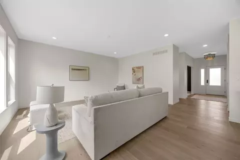 Living - 233 Mccarran Ave NE, Cedar Rapids, IA 52402 photo 2 of 4