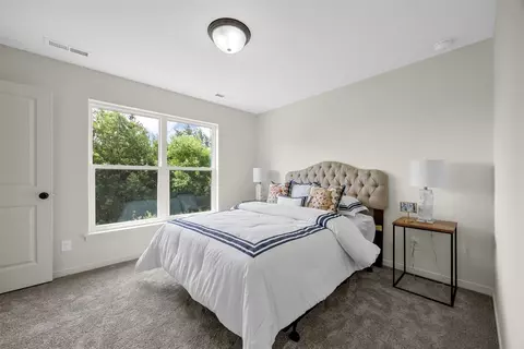 Bedroom - 233 Mccarran Ave NE, Cedar Rapids, IA 52402 photo 3 of 4