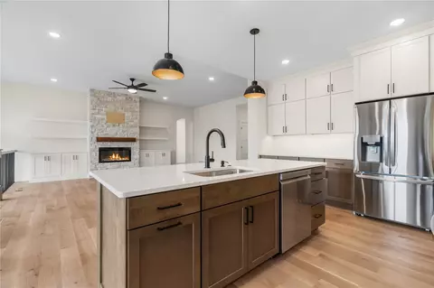 4135 Tall Pines Ct, Marion, IA 52302