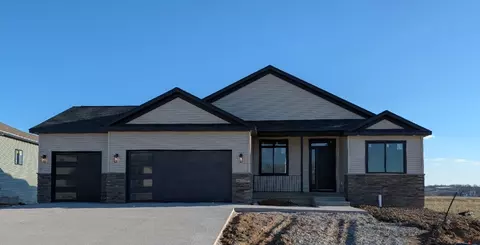 3072 Ridgeview Cir, Coralville, IA 52241