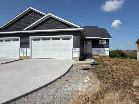 55 Kinsey St, North Liberty, IA 52317