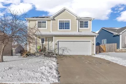 3320 Penny Ln, Marion, IA 52302