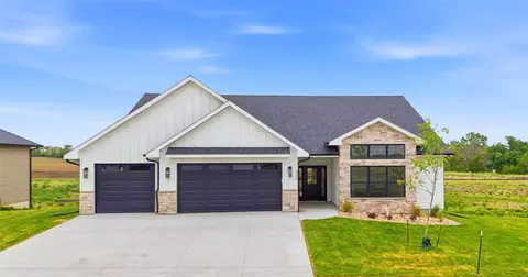 230 Howard Ave NW, Swisher, IA 52338