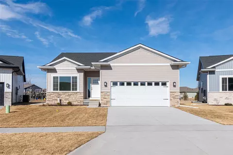 1240 Priscilla Ct, North Liberty, IA 52317