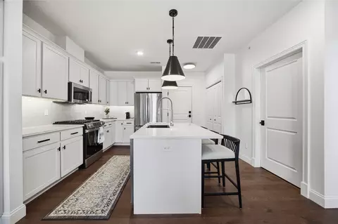 Kitchen - 1500 Main St #200, Ely, IA 52227 photo 1 of 7
