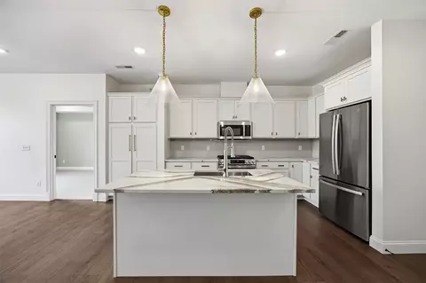 Kitchen - 1500 Main St #201, Ely, IA 52227 photo 3 of 5