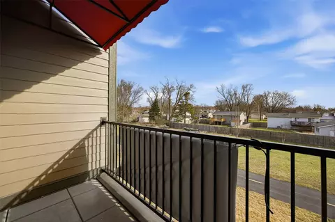 Exterior - 1500 Main St #201, Ely, IA 52227 photo 4 of 7