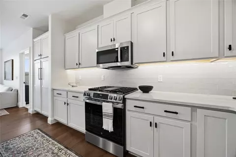 Kitchen - 1500 Main St #203, Ely, IA 52227 photo 5 of 5