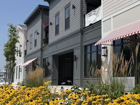 1500 Main St #205, Ely, IA 52227