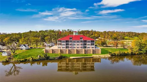 1871 Ellis Blvd NW #205, Cedar Rapids, IA 52405