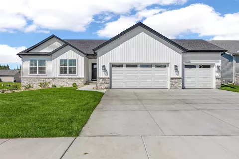 632 Grey Slate Dr SW, Cedar Rapids, IA 52404