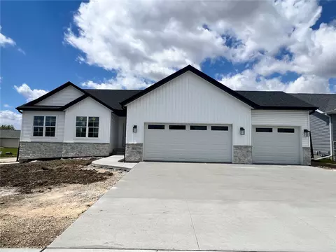 632 Grey Slate Dr SW, Cedar Rapids, IA 52404