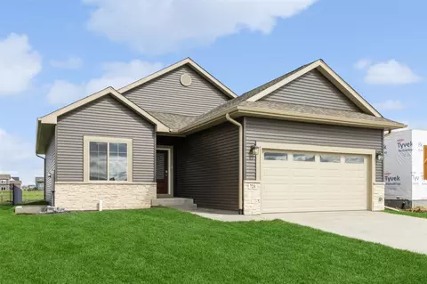 765 Chamberlin Ln, North Liberty, IA 52317