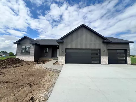 547 Davis Dr NE, Mount Vernon, IA 52314