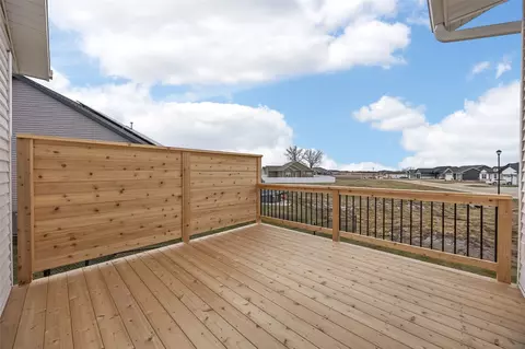 Exterior - 717 Pointer Cir, Center Point, IA 52213 photo 3 of 7