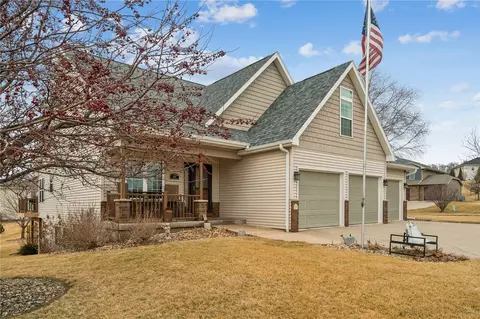 110 Willow Ln, North Liberty, IA 52317