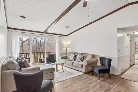 1512 1st Ave #204A, Coralville, IA 52241
