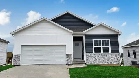 3462 Craven Dr, Coralville, IA 52241