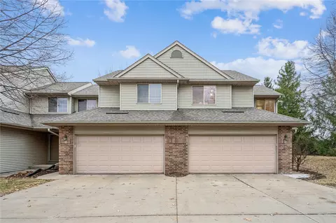 2325 Mulberry St #6, Coralville, IA 52241