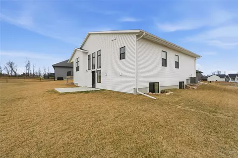 Exterior - 6720 Caldwell Ln NE, Cedar Rapids, IA 52411 photo 5 of 5