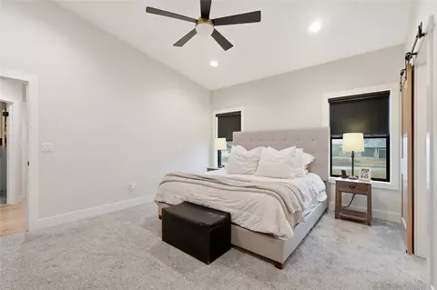 Bedroom - 6720 Caldwell Ln NE, Cedar Rapids, IA 52411 photo 2 of 5