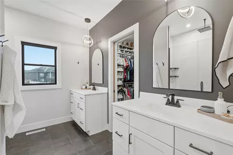 Bath - 6720 Caldwell Ln NE, Cedar Rapids, IA 52411 photo 1 of 3