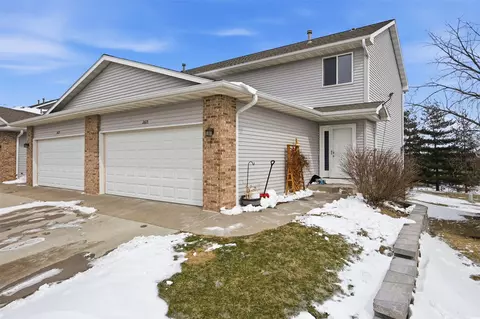 2615 Pheasant Ridge Ct, Marion, IA 52302