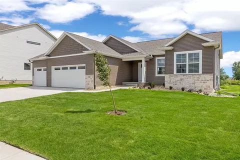 1985 Royal Oak Ridge Rd, Marion, IA 52302