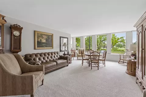 2222 1st Ave NE #107, Cedar Rapids, IA 52402