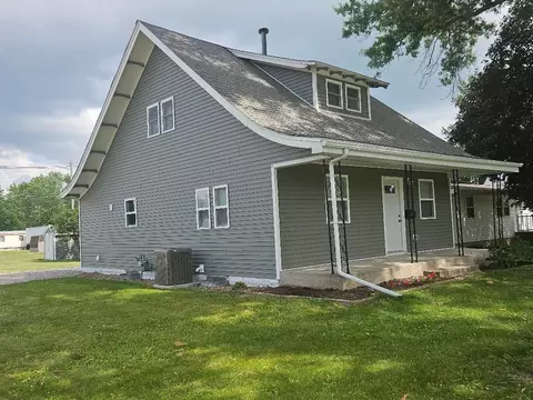 807 5th Ave, Belle Plaine, IA 52208