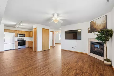 3050 Wilson Ave SW #3, Cedar Rapids, IA 52404