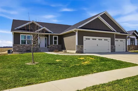 1269 Tramore Rd, Marion, IA 52302
