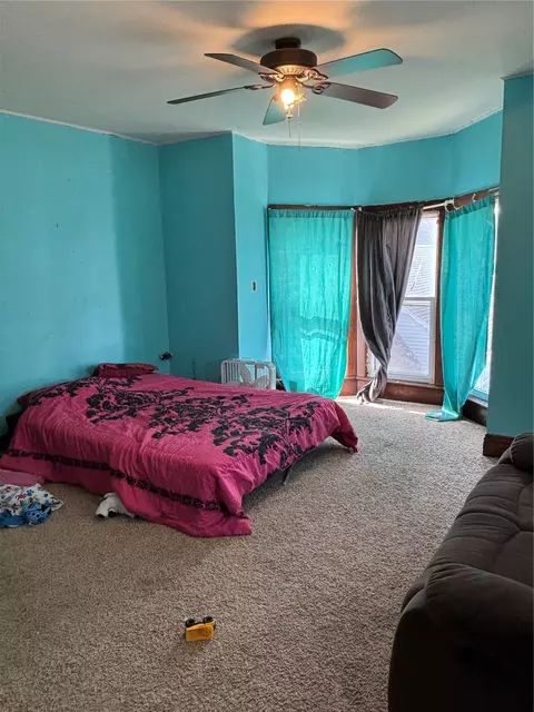 Bedroom - 212 E 9th St, Vinton, IA 52349 photo 1 of 2