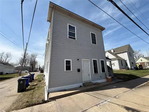 401 7th Ave SW, Cedar Rapids, IA 52404