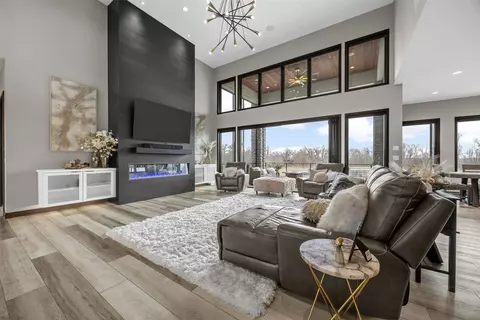 Living - 7505 Blairs Ferry Rd, Cedar Rapids, IA 52411 photo 3 of 7