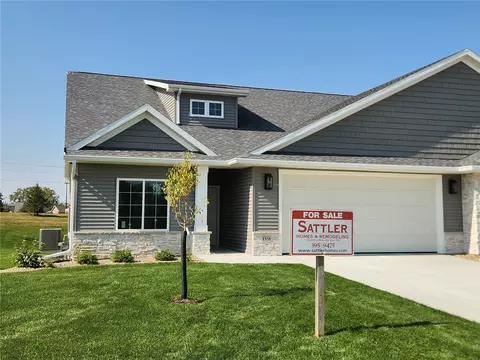 1336 Forest Ridge Ct NE, Swisher, IA 52338