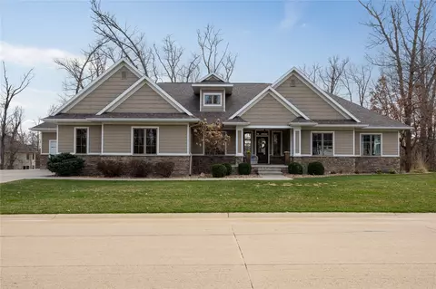 4801 Keystone Rdg SE, Cedar Rapids, IA 52403