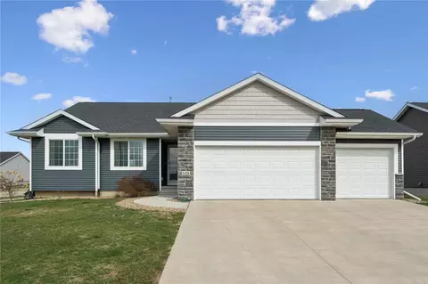 6426 Prairie Rose Cir SW, Cedar Rapids, IA 52404