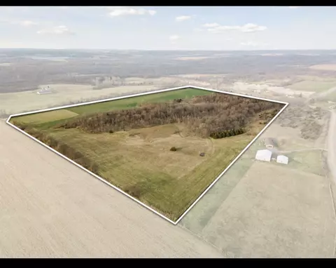 Indian Boundary Road, Center Point, IA 52213
