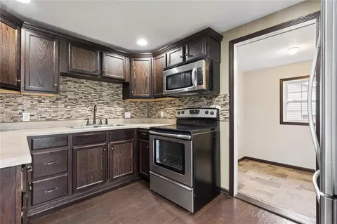 Kitchen - 516 E 4th St, Vinton, IA 52349 photo 1 of 1