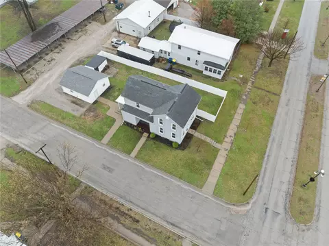 View/Area - 516 E 4th St, Vinton, IA 52349 photo 3 of 8