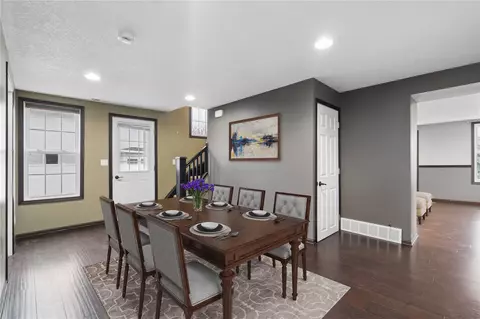 Dining - 516 E 4th St, Vinton, IA 52349 photo 1 of 2